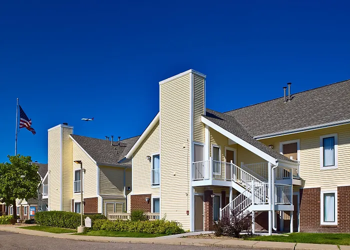 Central hotel: Sonesta Es Suites Colorado Springs